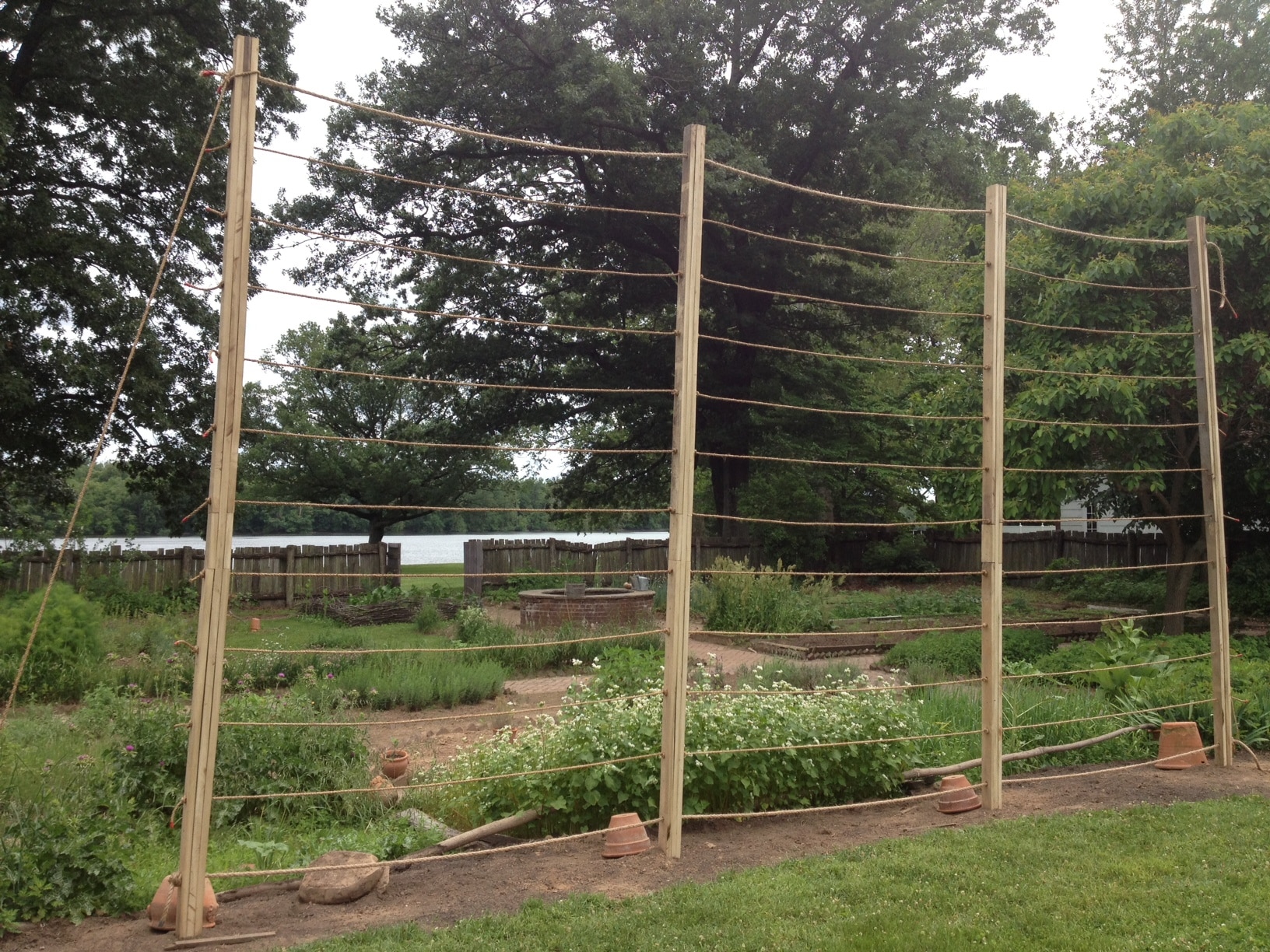 Pennsbury Garden Features Rope Hops Wall